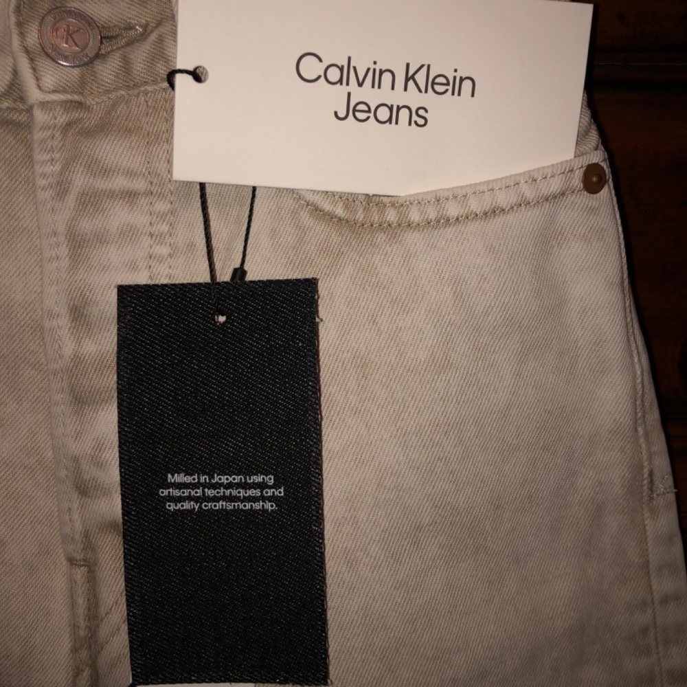 NWT Calvin Klein light wash jeans - Picture 3 of 9